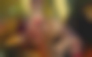 Orgie hard et Initiation au voyeurisme pour une belle innocente, dans l'univers pervers d'un gangster