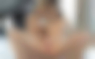 Petites amies centrées sur le cul