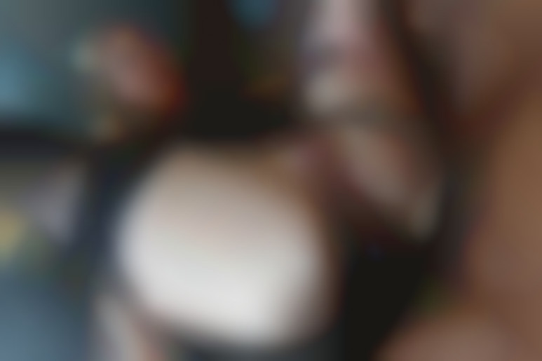 Surprise guest for the sublime cougar Jentina Small